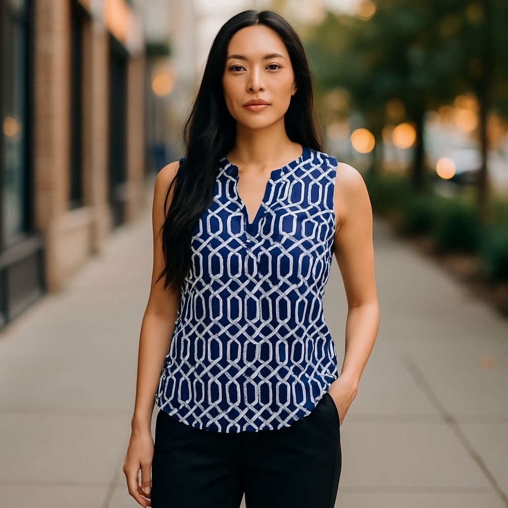 Women's Small Blue White Pattern Sleeveless Henley V-Neck Casual Soft Blouse Top